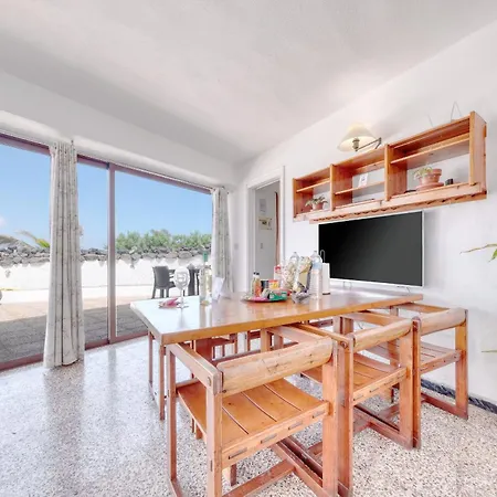 Casa de Férias 6 - First Line Of The Sea - Ocean Views - 1 Min By Lanzarote Famara
