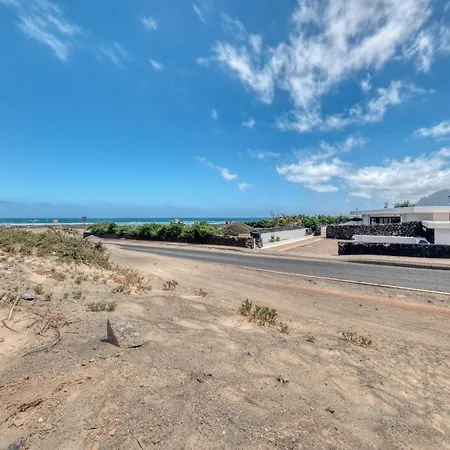 6 - First Line Of The Sea - Ocean Views - 1 Min By Lanzarote * Famara